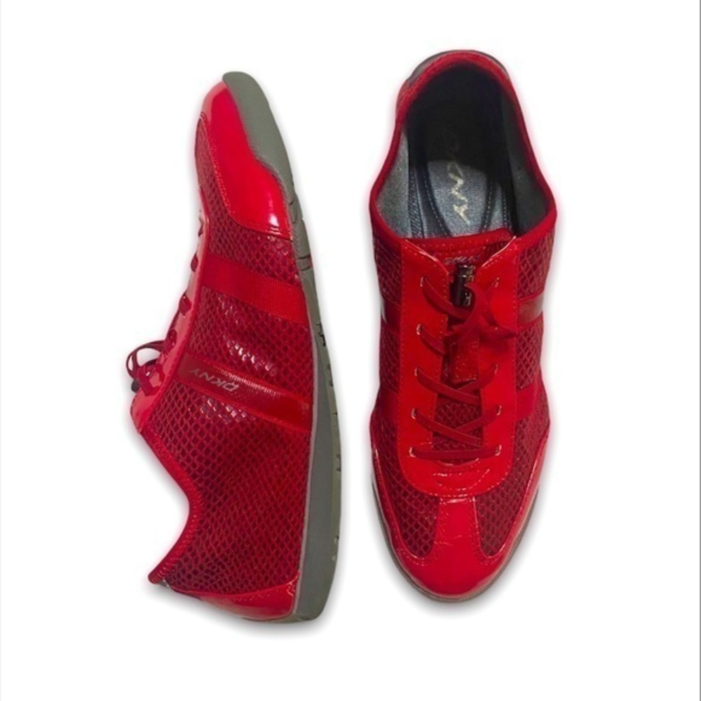 VINTAGE DKNY SNEAKERS
